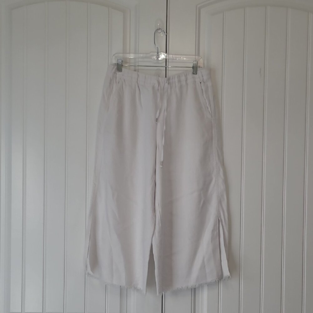 Anthropologie Hei Hei Women's White Casual Capri With Slits At Leg Size Medium